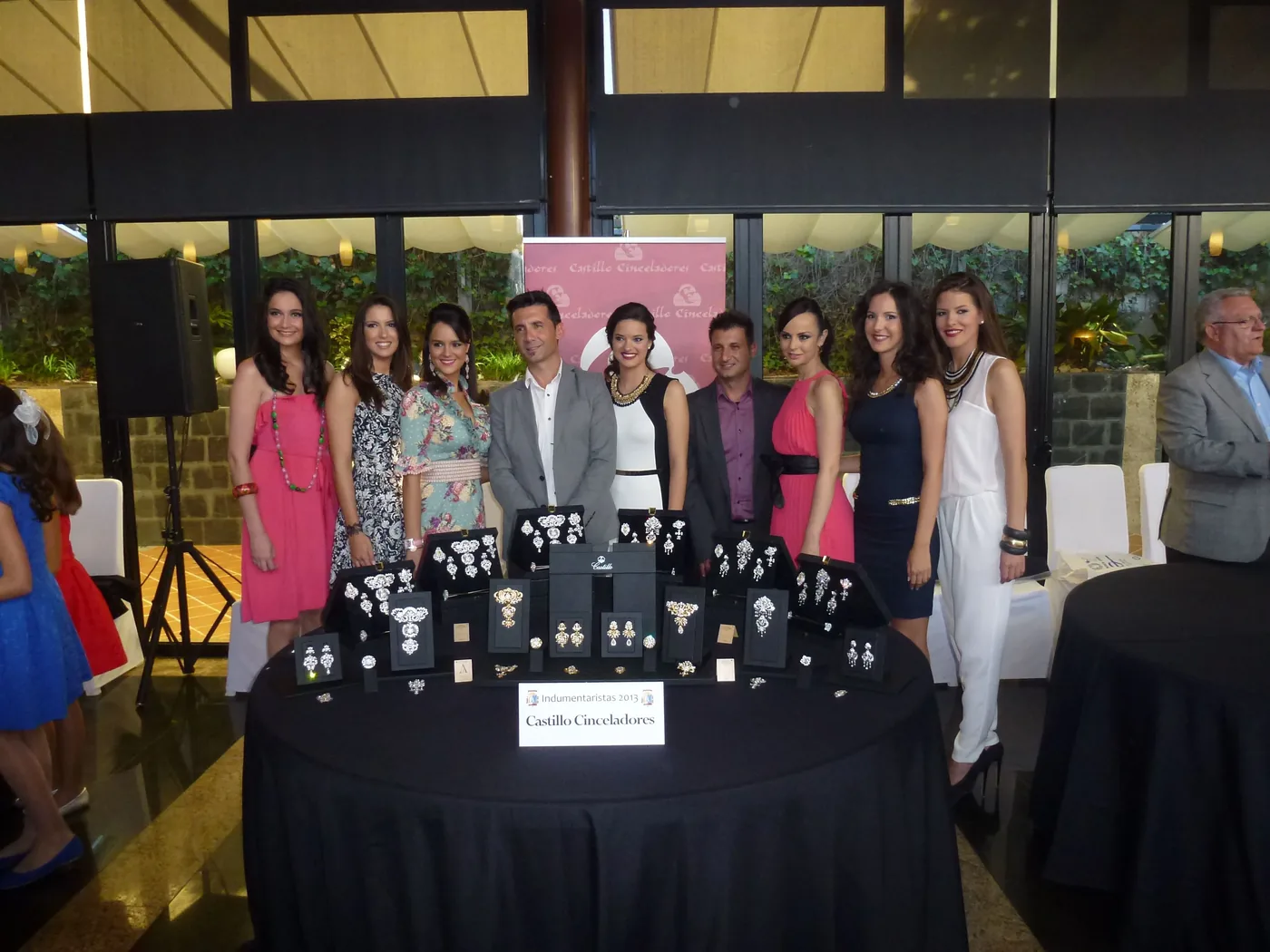 Con las Damas d'Honor mayores