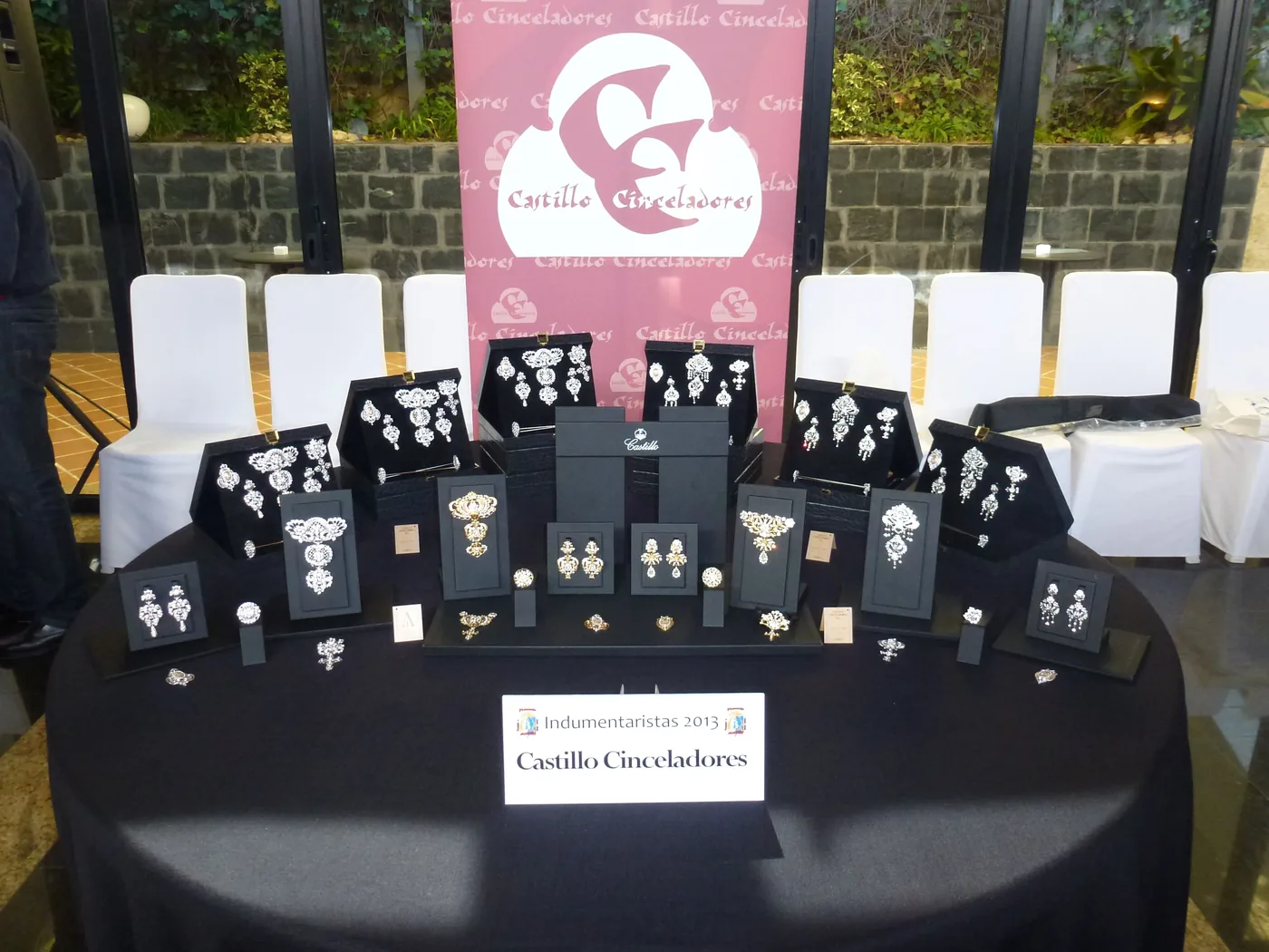 Exposición de los aderezos Castillo Cinceladores